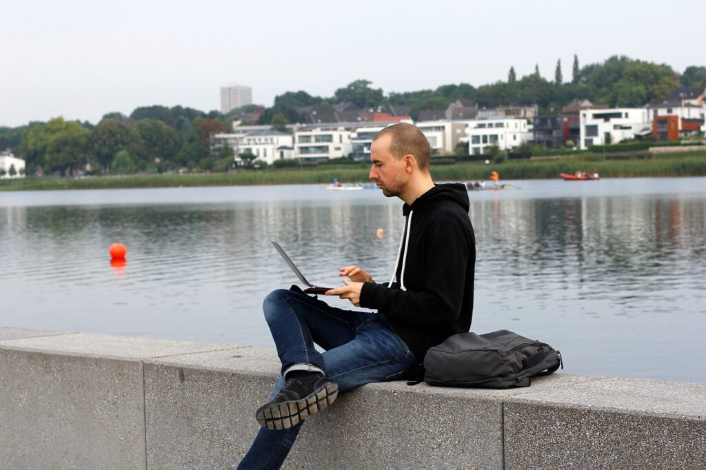 digital nomad, phoenix lake, dortmund-4915085.jpg